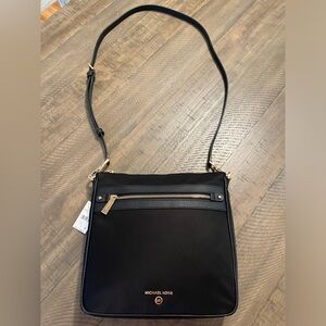 Michael Kors Jet Set Charm Messenger Bag NWT